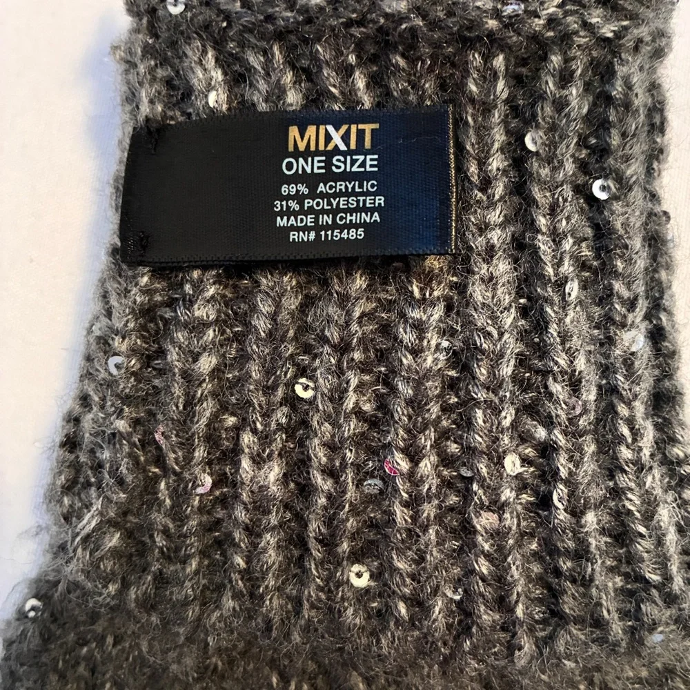 Mixit Women's Knit Gray/ Silver Sequins Fingerless Gloves One Size